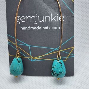 NWT Gem Junkie Turquoise Dangling Earrings